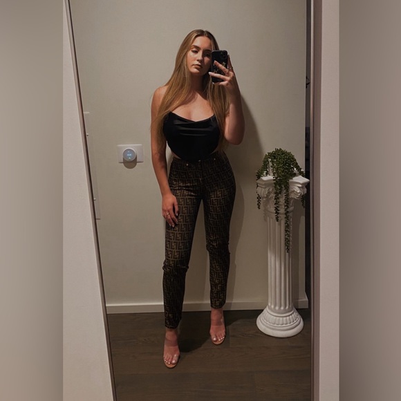 Fendi Classic Zucca Logo Jeans - Picture 11 of 12